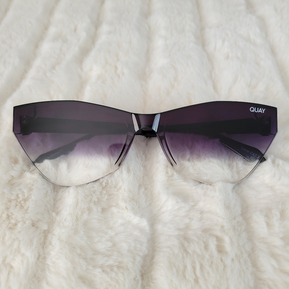 QUAY // ltd ed saweetie collaboration retro-mod sleek rimless smoke fade lens main image 16